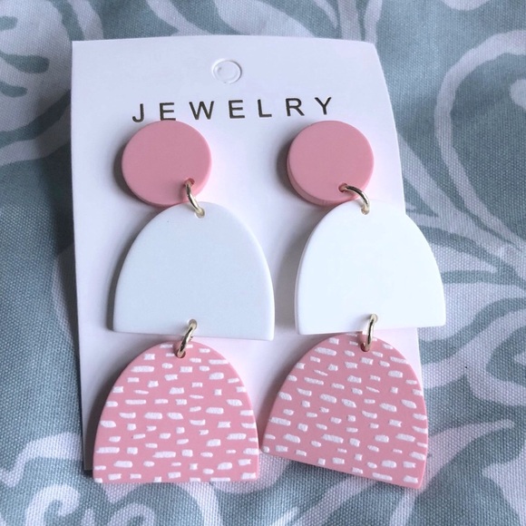 Jewelry - NWT Pink Bohemian Drop Dangle Earrings